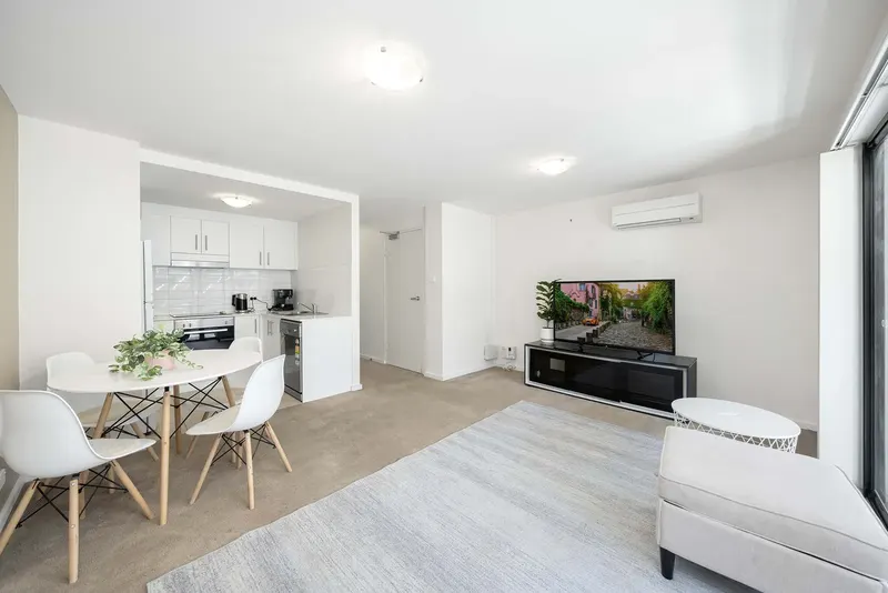 52/40 Swain Street, Gungahlin, photo 3