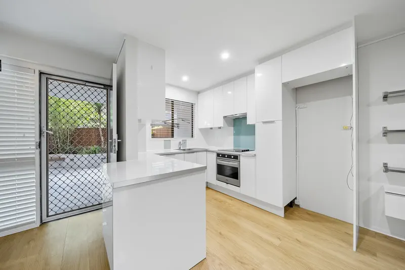 105/10 Currie Crescent, Griffith, photo 2