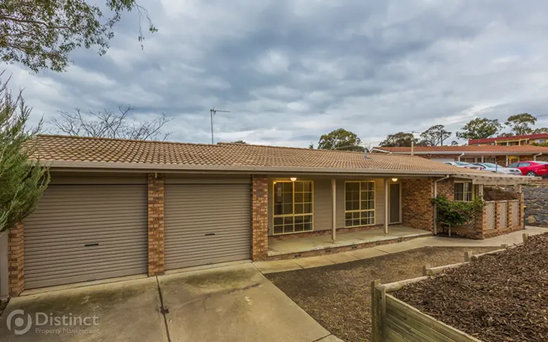 33 Mckinley Circuit, Calwell