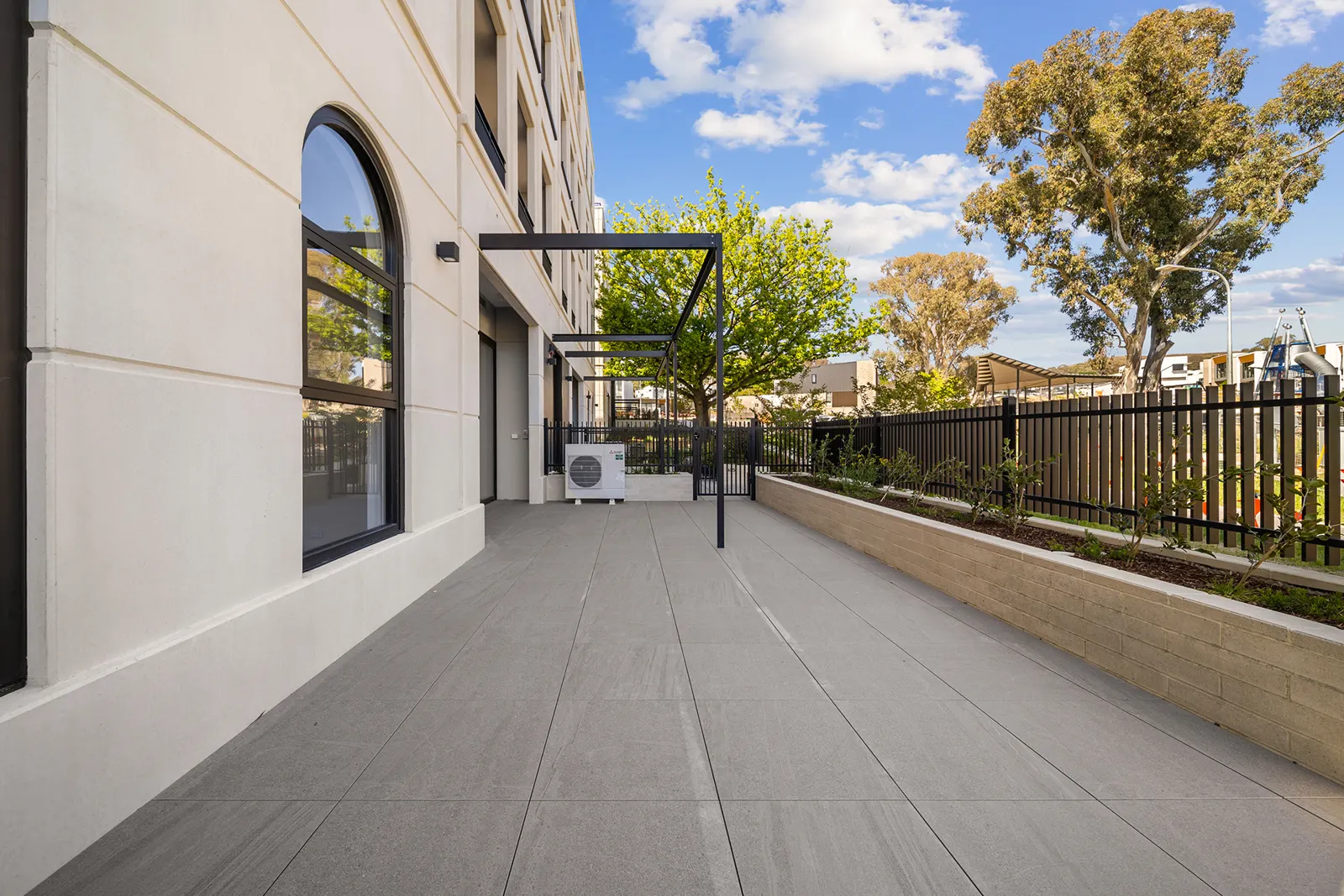 1/5 Lady Nelson Place, Red Hill, photo 1