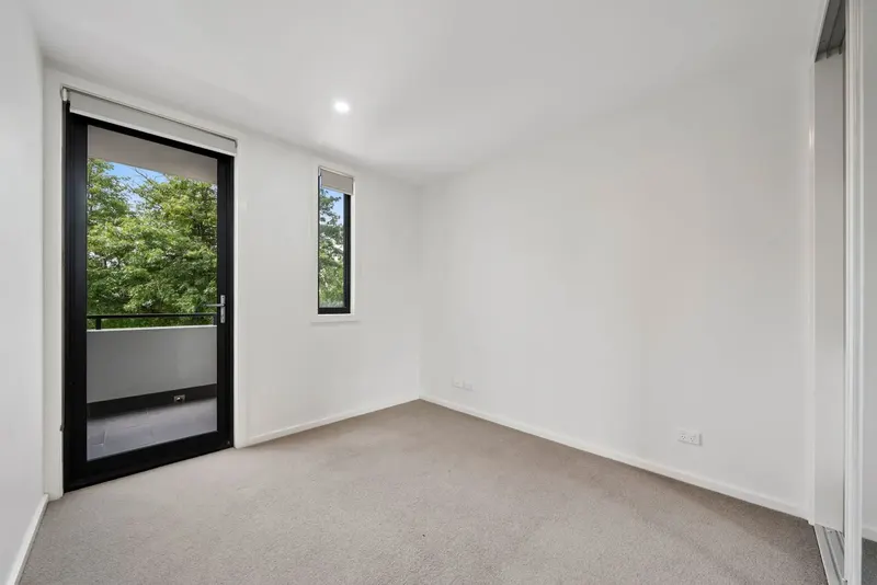 2/109 Canberra Avenue, Griffith, photo 11