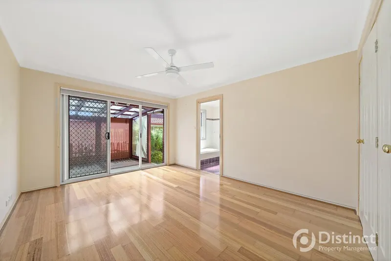 2 Quinlivan Crescent, Dunlop, photo 9