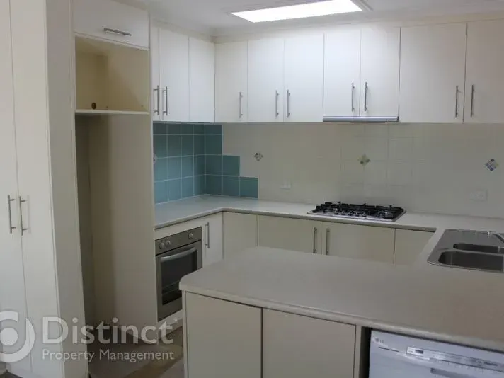 23 Carpenter Close, Calwell, photo 3