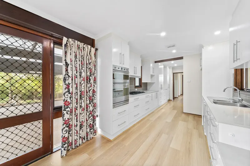 6 Jose Place, Garran, photo 10