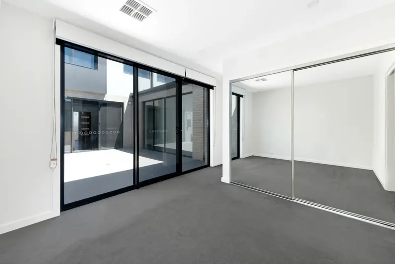 28 Melomys Circuit, Throsby, photo 9