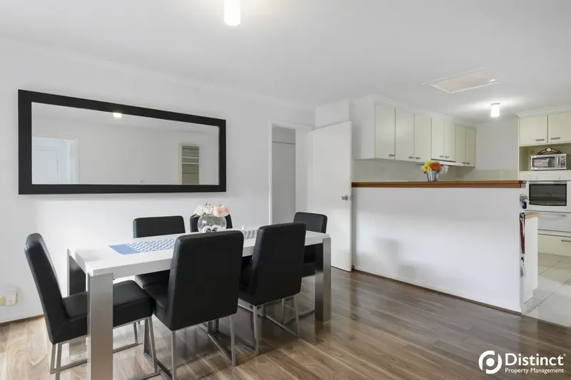 24 Murrung Crescent, Ngunnawal, photo 4