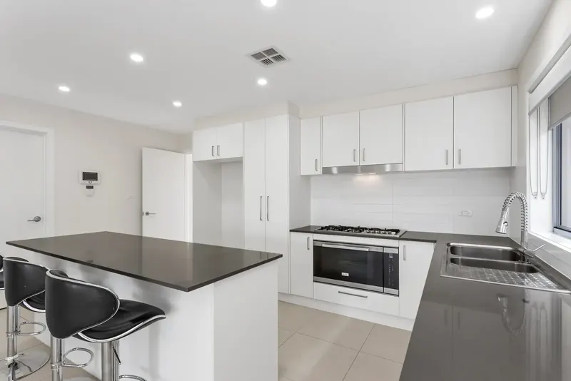 8 Victoria Owen Circuit, Casey, photo 4