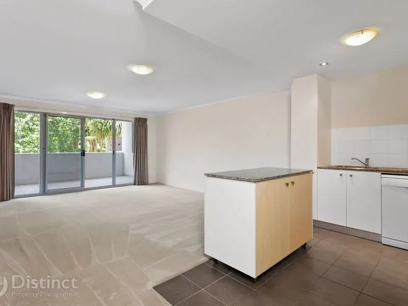 211/17 Dooring Street, Braddon, photo 4