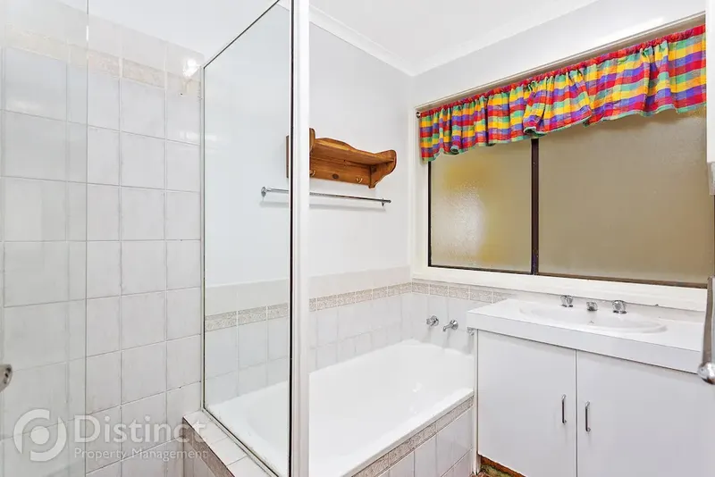 25 Wolff Crescent, Latham, photo 8