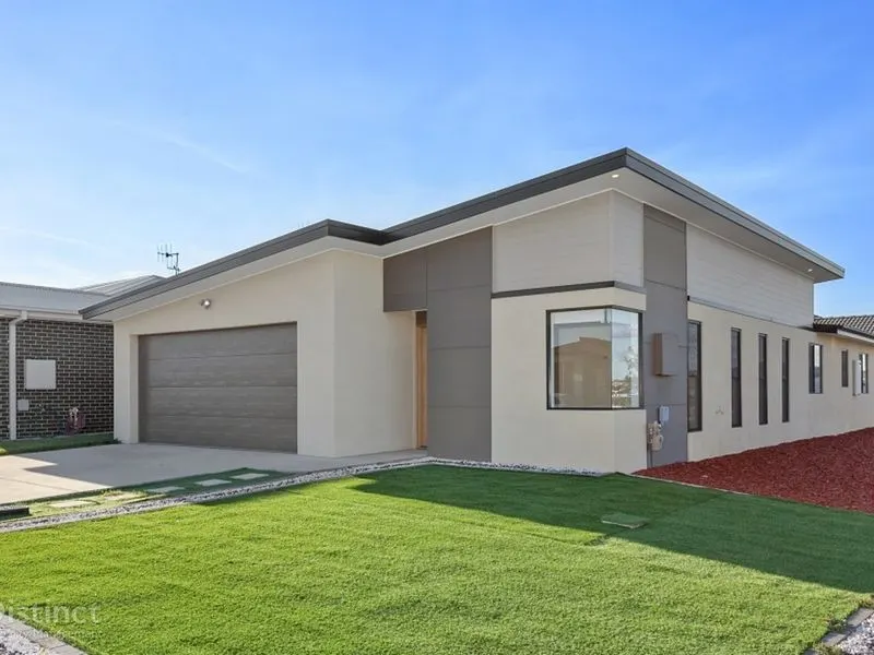 26 Gudamang Street, Ngunnawal, photo 1