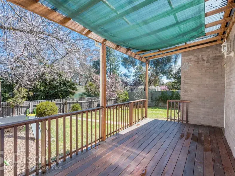 9 Sadleir Place, Charnwood, photo 8