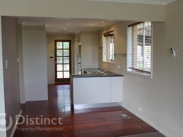44 Macfarland Crescent, Chifley, photo 3