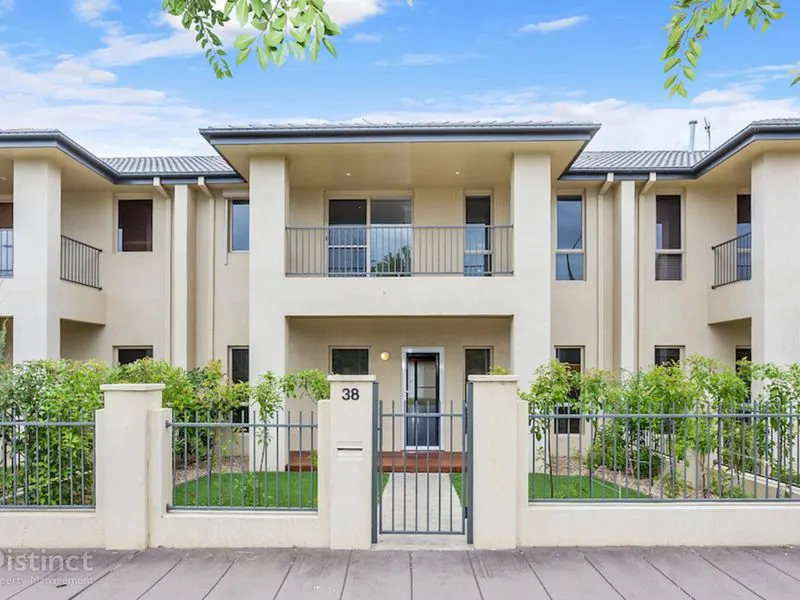 38 Mapleton Avenue, Harrison, photo 1