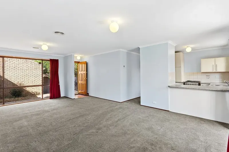 8/2 Quayle Place, Florey, photo 3