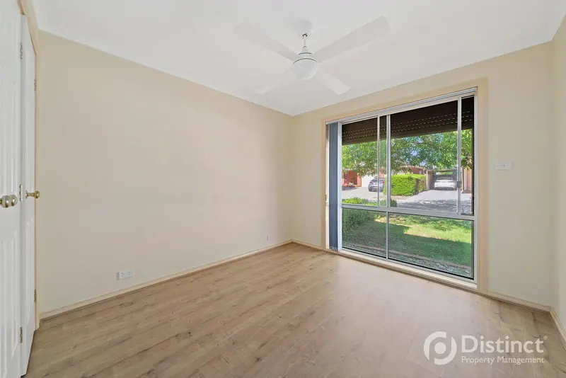 2 Quinlivan Crescent, Dunlop, photo 10