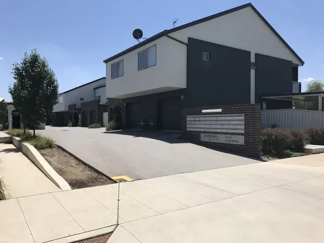 22/20 Clare Burton Crescent, Franklin, photo 4