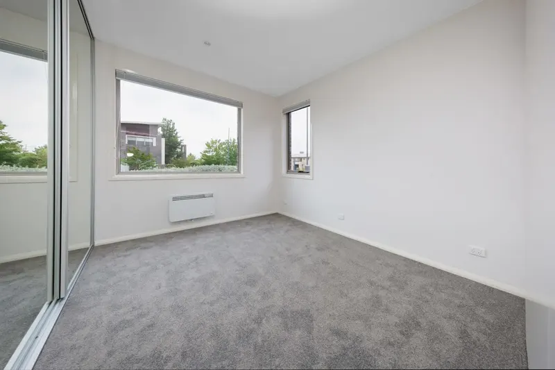 1 Eric Wright Street, Forde, photo 9