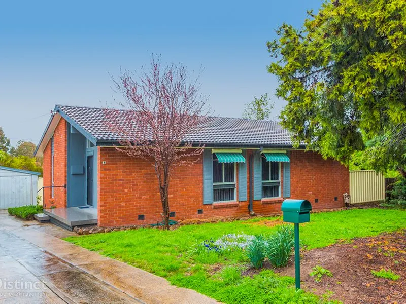 9 Amherst Street, Kambah, photo 1