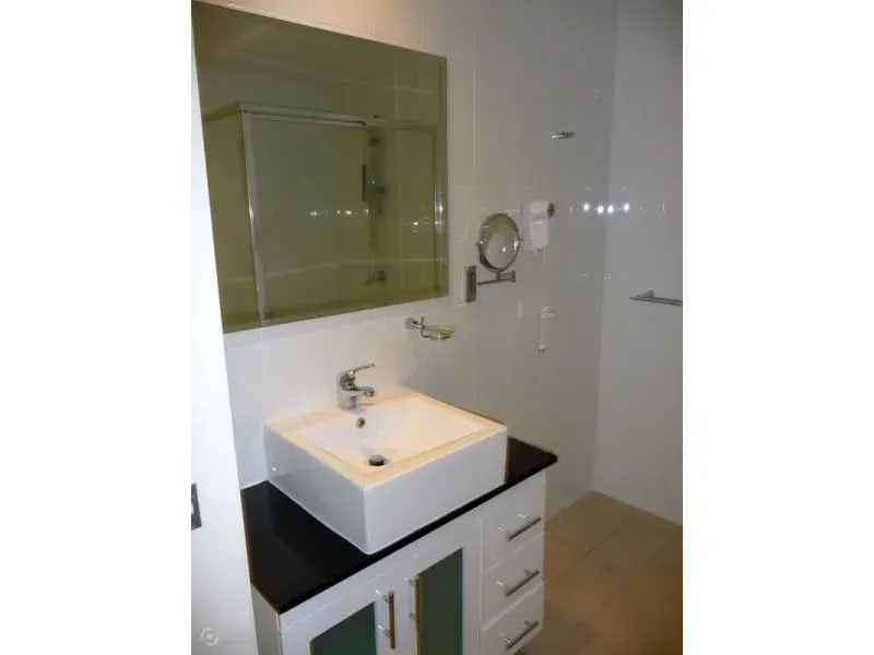 13/2 Eileen Good Street, Greenway, photo 7