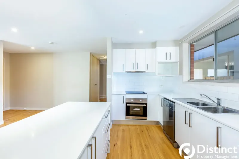 41 Spica Street, Giralang, photo 3