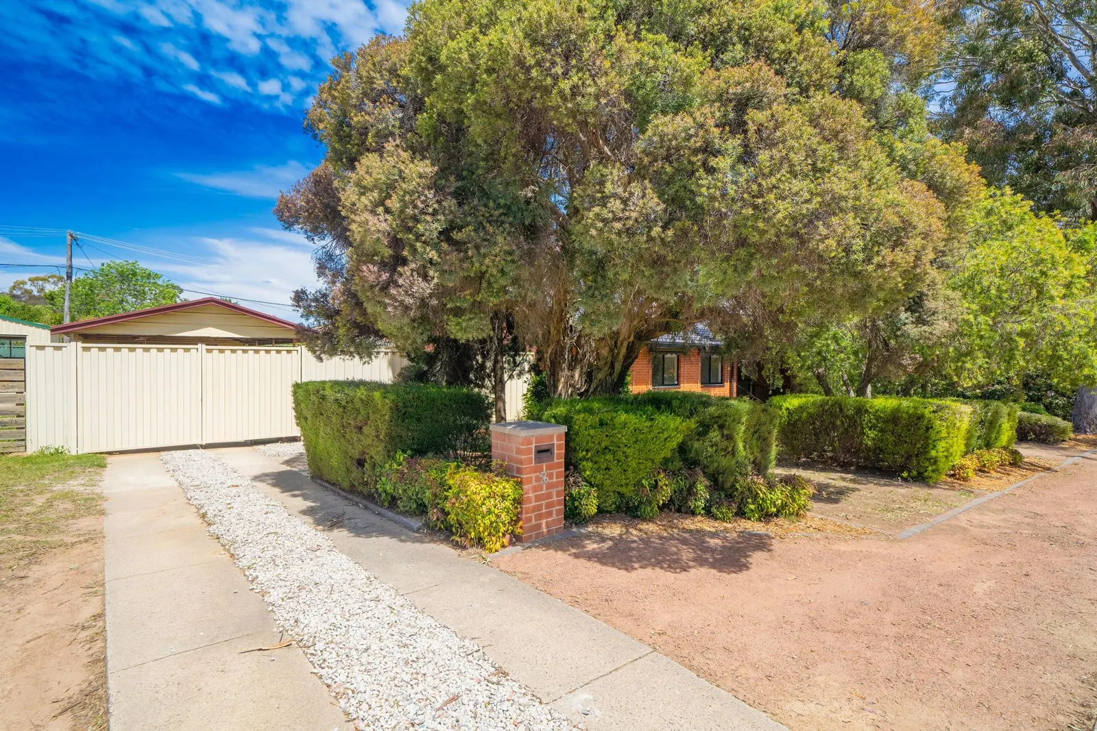 56 Vanzetti Crescent, Kambah, photo 1