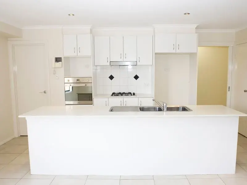 117 Anthony Rolfe Avenue, Gungahlin, photo 4