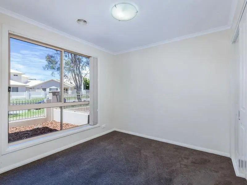 51 Frances Burke Street, Gungahlin, photo 8