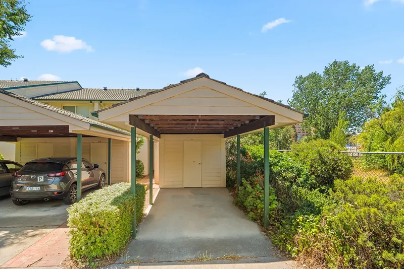 40/12 Albermarle Place, Phillip, photo 11