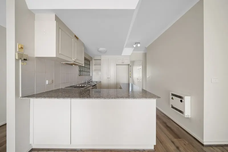 2/27 Leahy Close, Narrabundah, photo 8