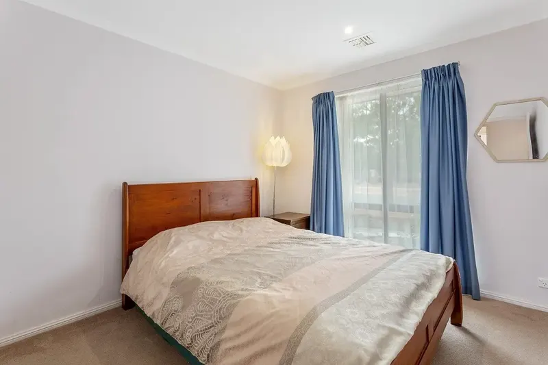 18 Hanrahan Crescent, Dunlop, photo 9
