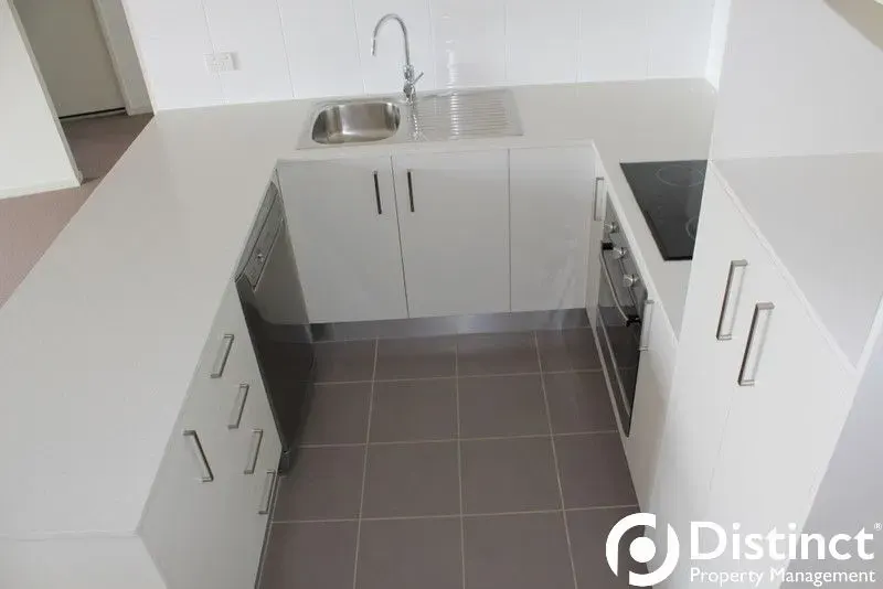 102/104 Henry Kendall Street, Franklin, photo 4