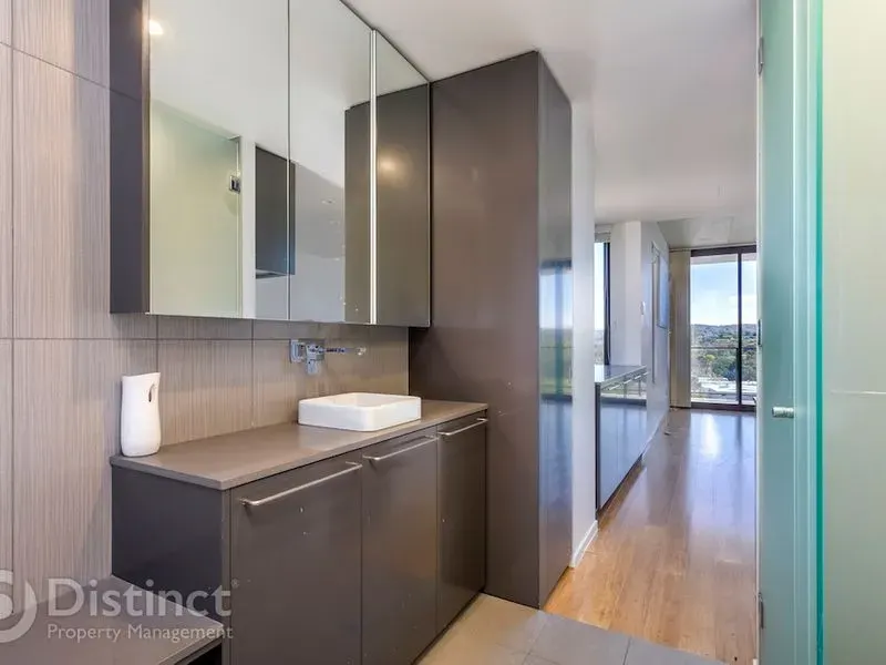 801/241 Northbourne Avenue, Lyneham, photo 5