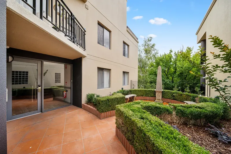 136/15 Tench Street, Kingston, photo 12