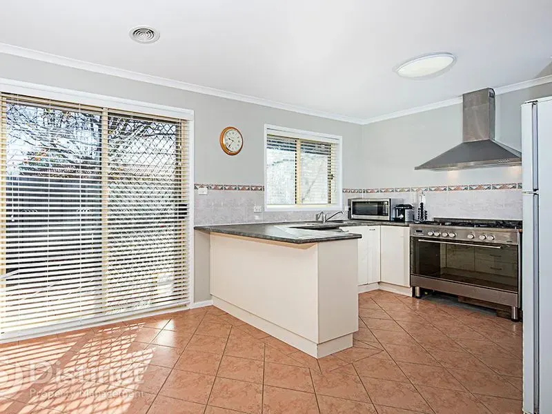 28 Windradyne Street, Ngunnawal, photo 3