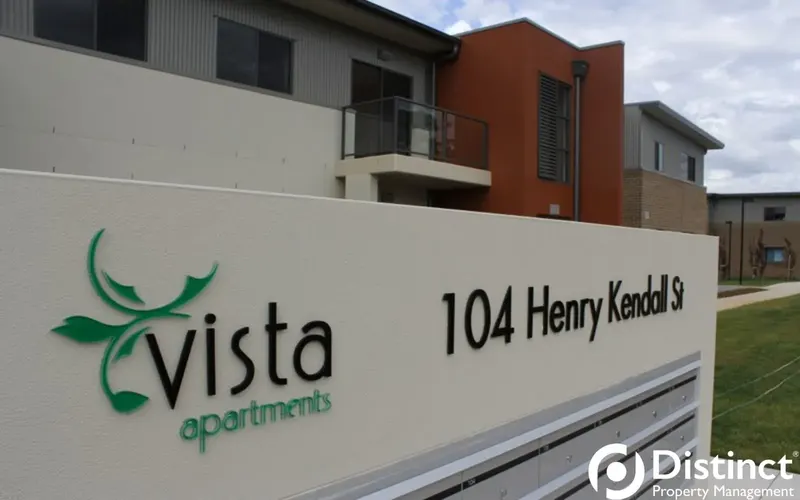 102/104 Henry Kendall Street, Franklin, photo 1