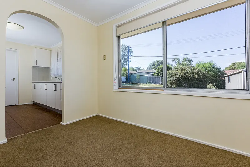 11 Tucana Street, Giralang, photo 4