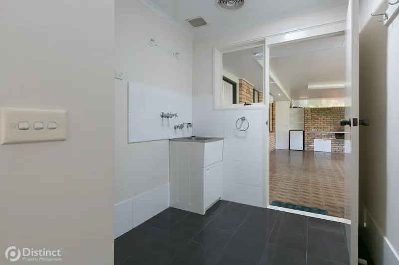 5 Simon Place, Kambah, photo 13