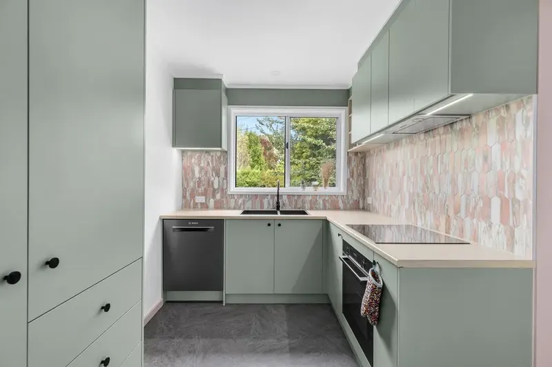 6 Madigan Street, Hackett, photo 5