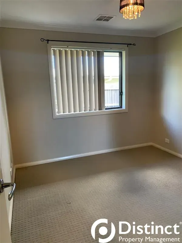 47 Errol Street, Crace, photo 8