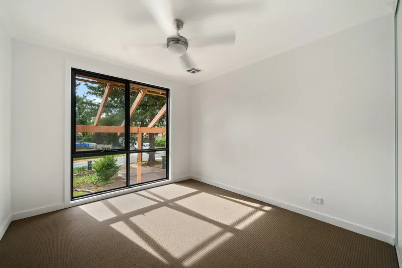 4 Achernar Close, Giralang, photo 16