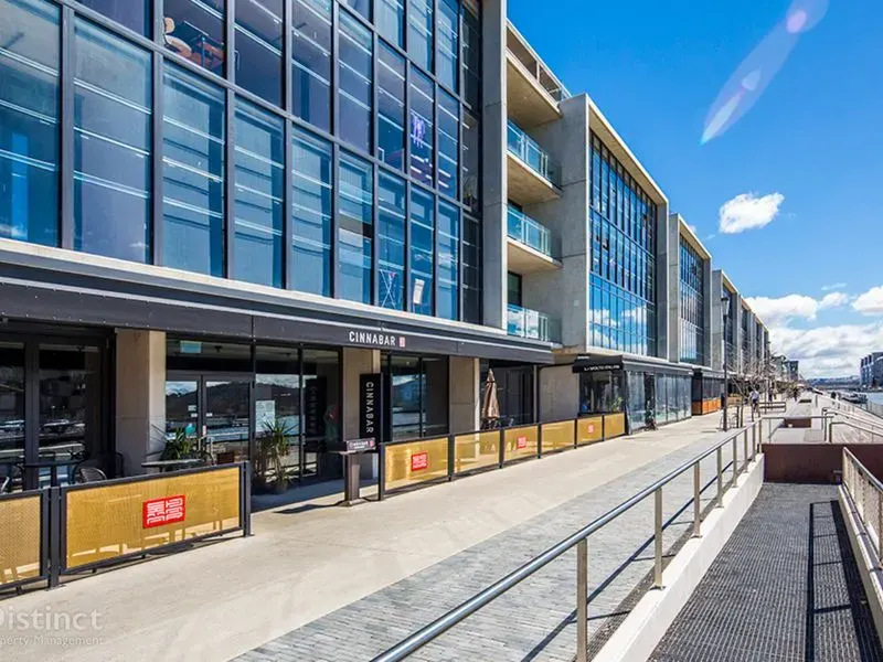 115/45 Eastlake Parade, Kingston