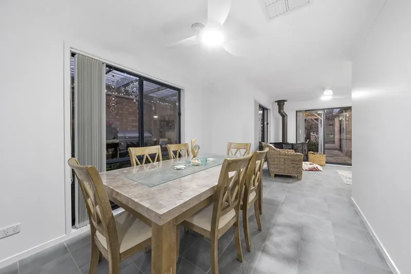 13 Diamond Street, Amaroo, photo 4
