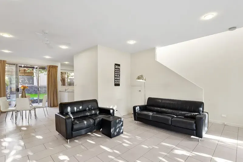 10 Dobikin Street, Crace