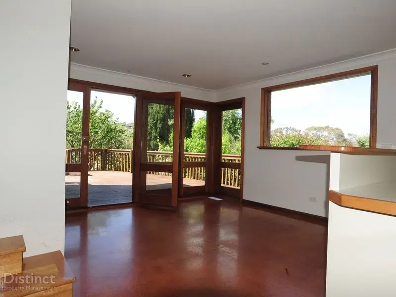 6 Caffyn Place, Garran, photo 3