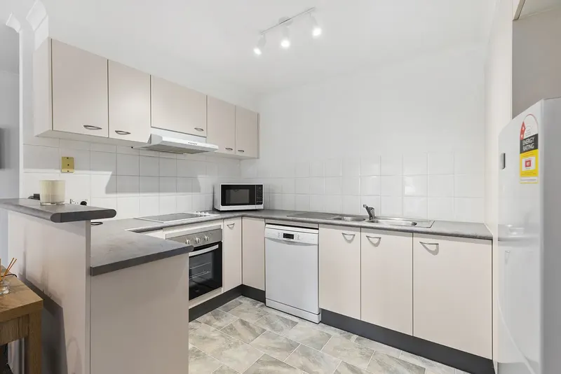 97/10 Eyre Street, Griffith, photo 5