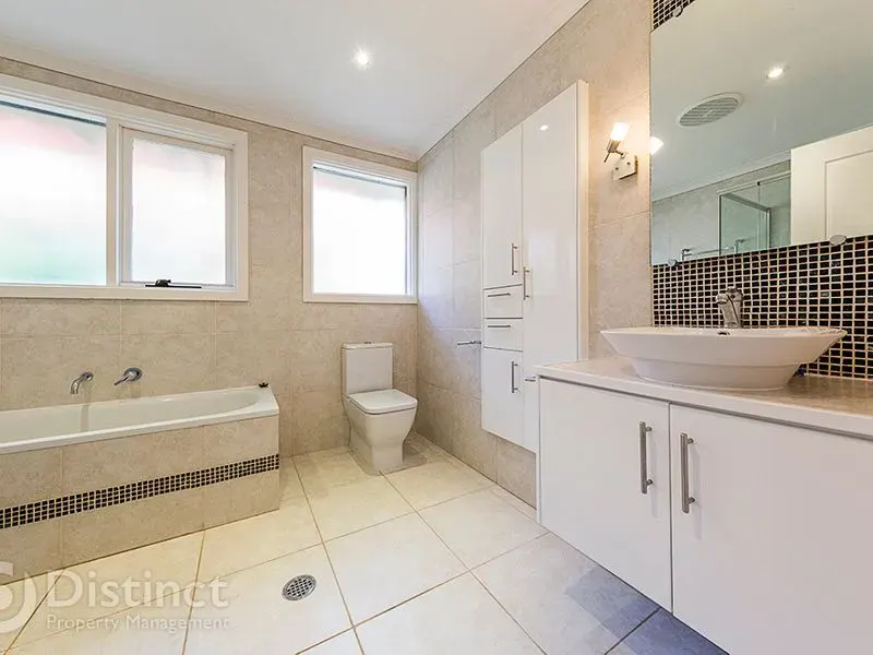 2 Adam Place, Farrer, photo 8