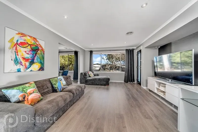 81 Summerland Circuit, Kambah, photo 7