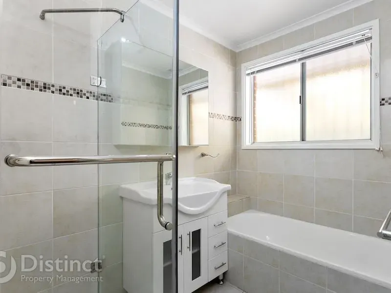 87 Summerland Circuit, Kambah, photo 9