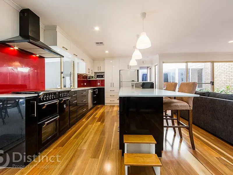 12 Westbury Circuit, Nicholls, photo 2