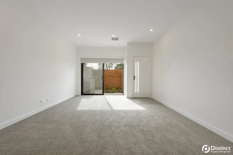 67/45 Athlon Drive, Greenway, photo 5